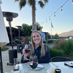 Meet your Posher, Kelly